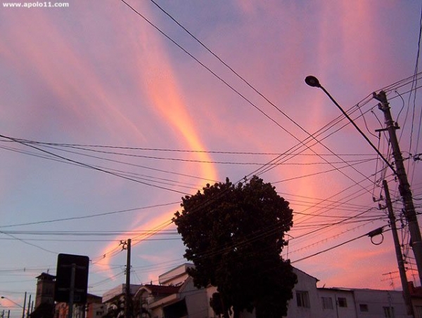 Nuvens luminosas em So Paulo