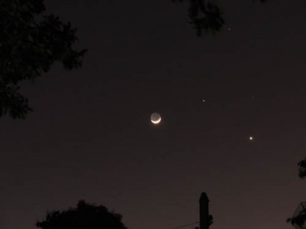 Conjuno da Lua com 3 planetas