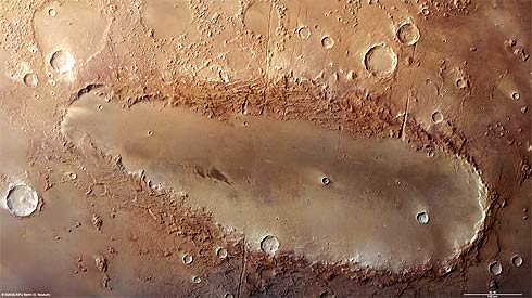 Cratera Orcus Patera, Marte