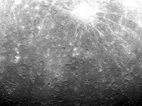 Mercurio visto pela sonda messenger em maro de 2011