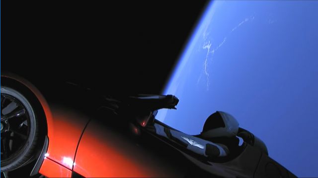 Starman a bordo do veiculo Tesla Roadster