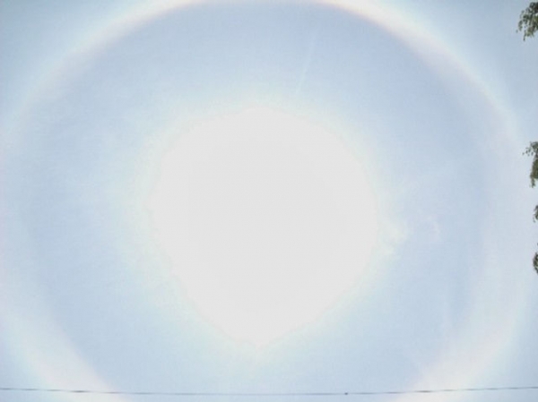 Halo solar observado em Santo André