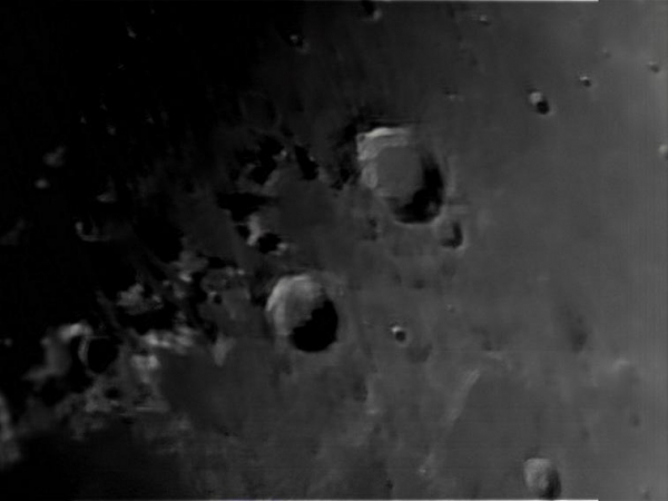 lua  e suas fantasticas crateras