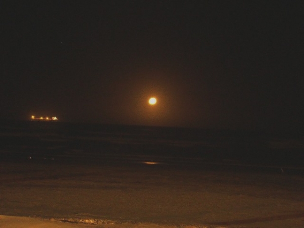 Nascer da lua na praia de Imbé