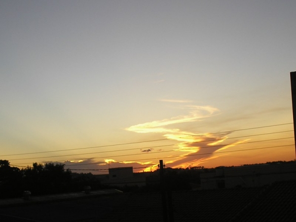 Pôr-do-sol com nuvem espiral em Campo Mourão Pr.