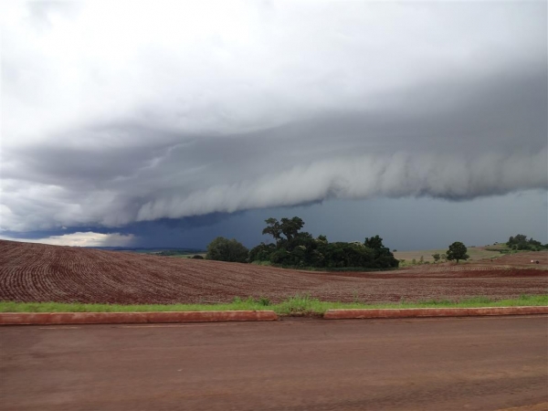 Nuvens carregadas no Paraná