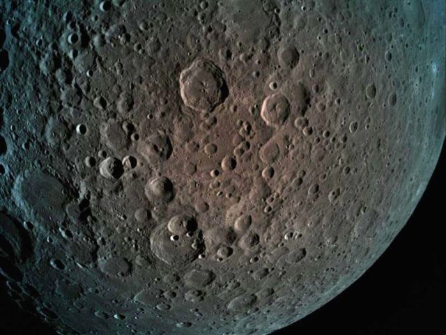 Lua vista pela sonda israelense Beresheet