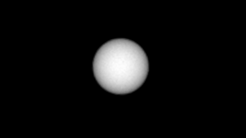 Eclipse solar em Marte. Lua Phobos cruza o disco solar e  registrado pelo jipe Curiosity, em 26 de maro de 2019.