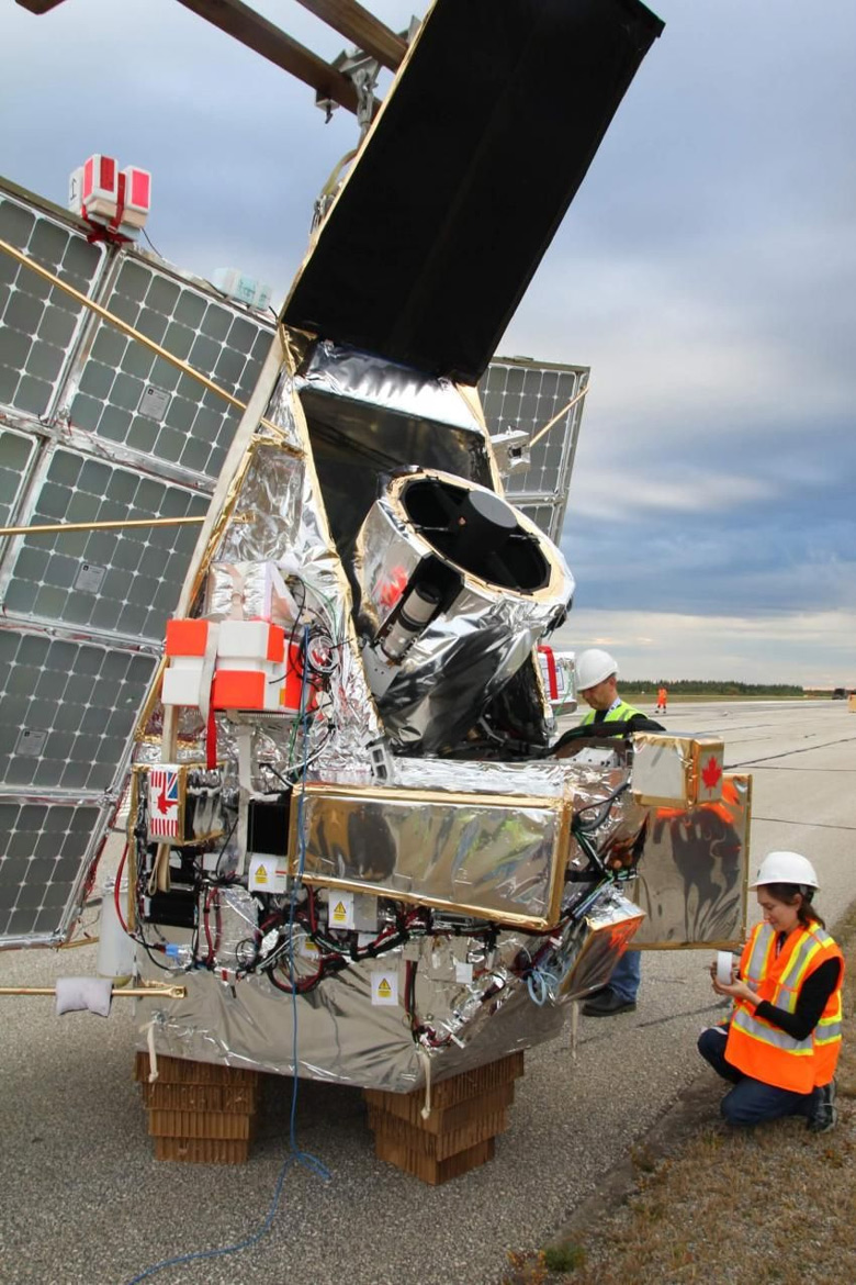 Balo SuperBIT'em preparao final do primeiro voo teste, em setembro de 2019. Detalhe para o telescpio de 500 milmetros e os paineis solares. Crdito: Steven Benton, Princeton University.<BR>