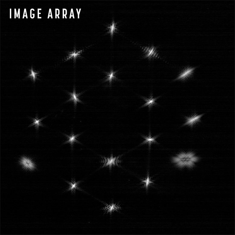 Imagem produzido pelos 18 espelhos do telescpio James Webb sobre o sensor infravermelho NIRCAM. Quando o alinhamento estiver terminado, as 18 imagens produziro uma nica cena, rica em detalhes jamais vistos. 