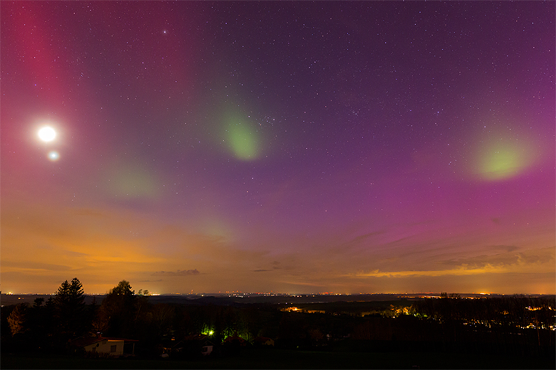 Aurora boreal vista em Landberg hill, Saxony, Alemanha. Crdito: Heiko Ulbricht.